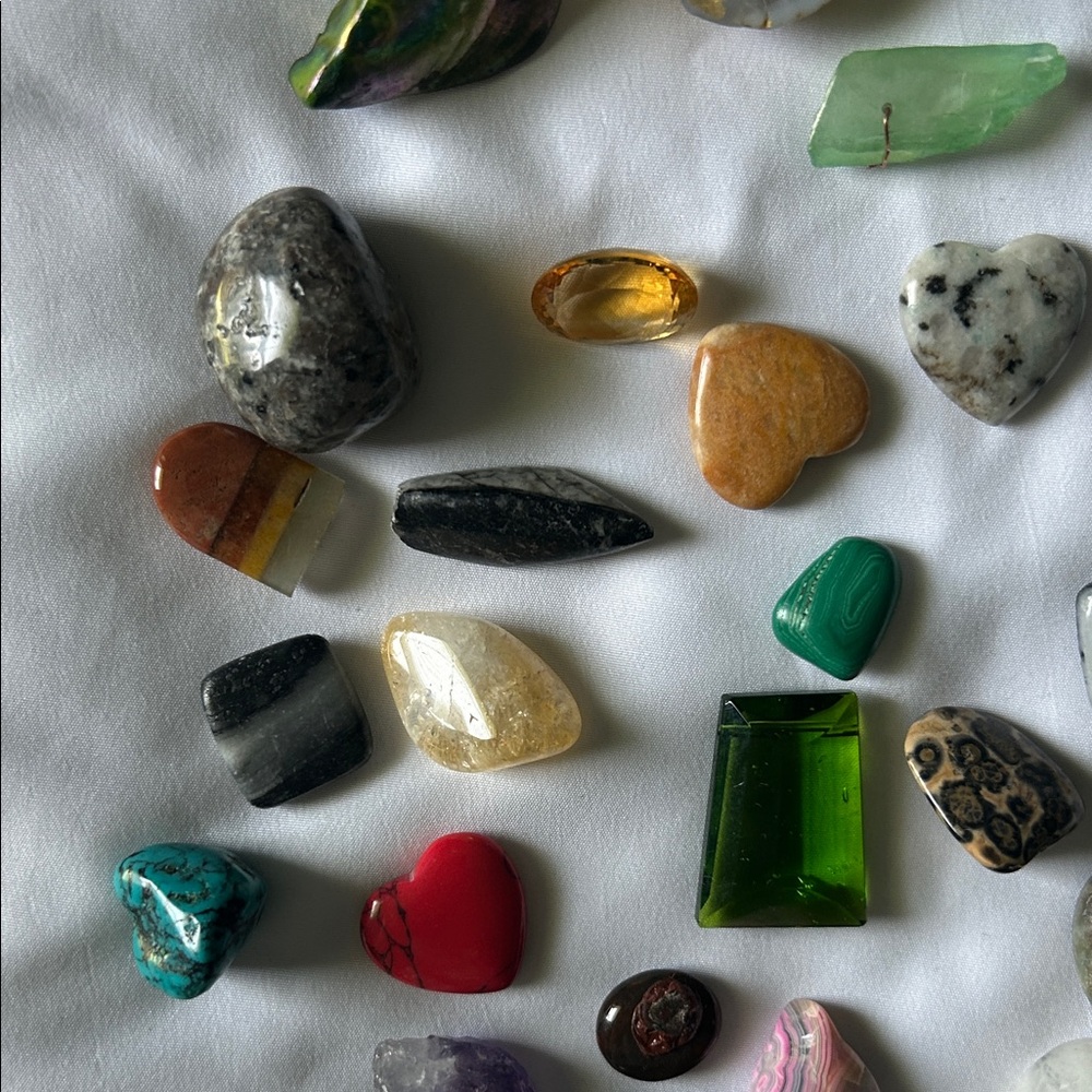 Natural Assorted Stone And Crystals Collection - Picture 11 of 16